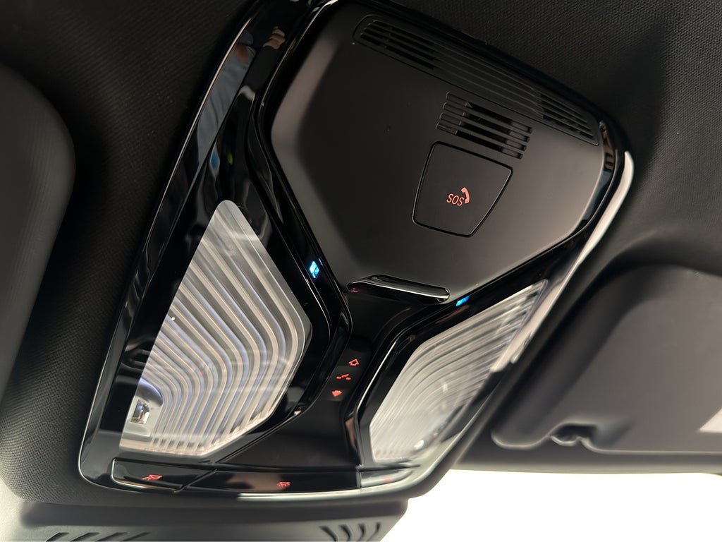 Vehicle Image 37