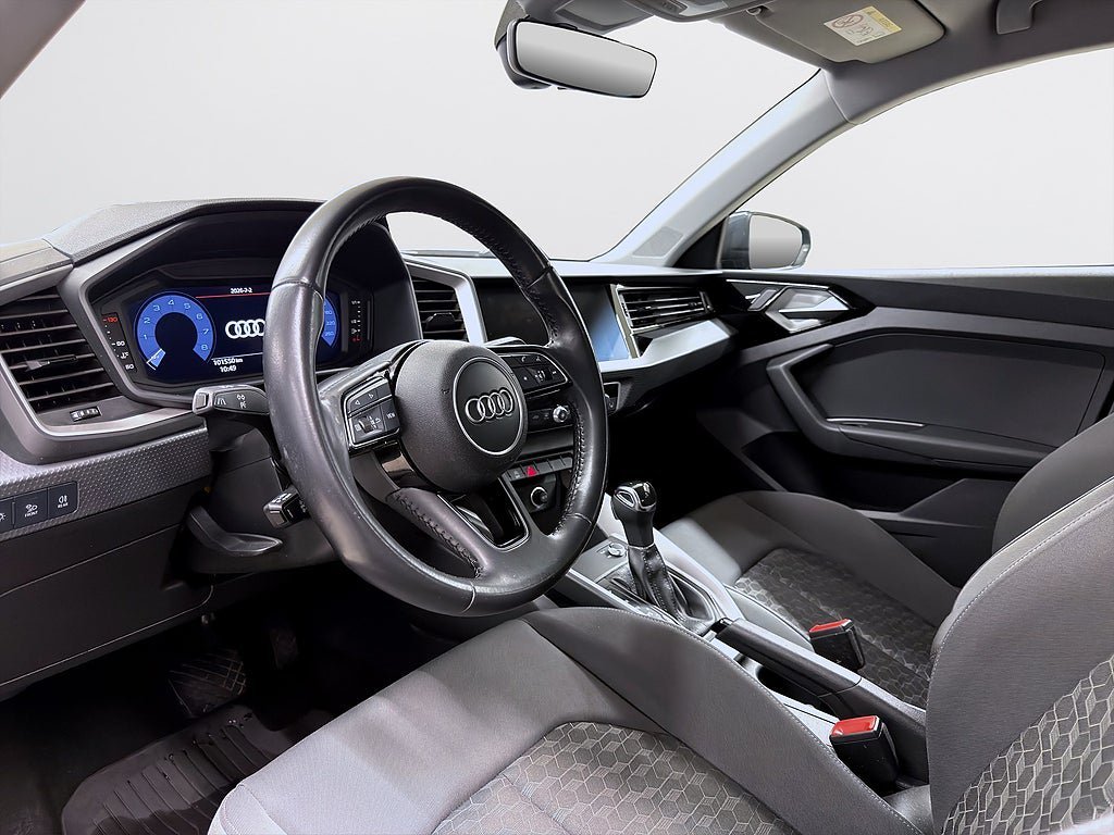 Vehicle Image 7