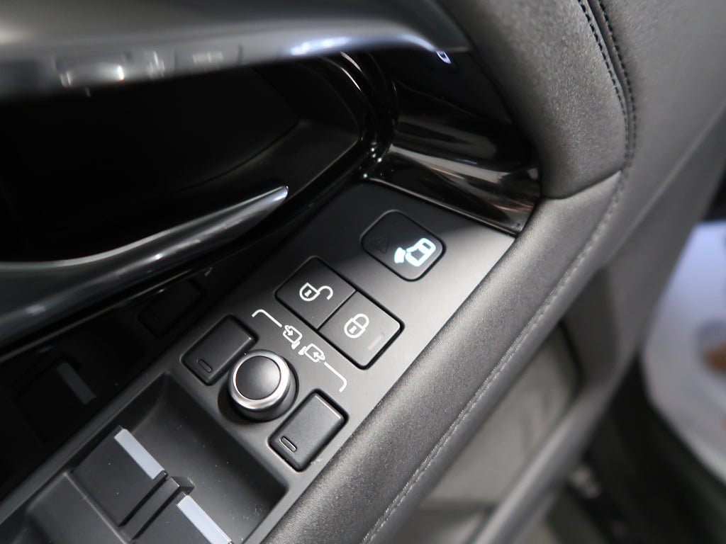 Vehicle Image 35