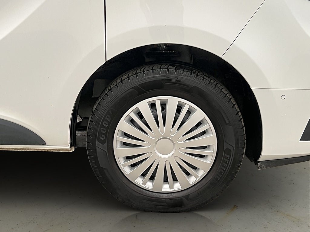 Vehicle Image 31
