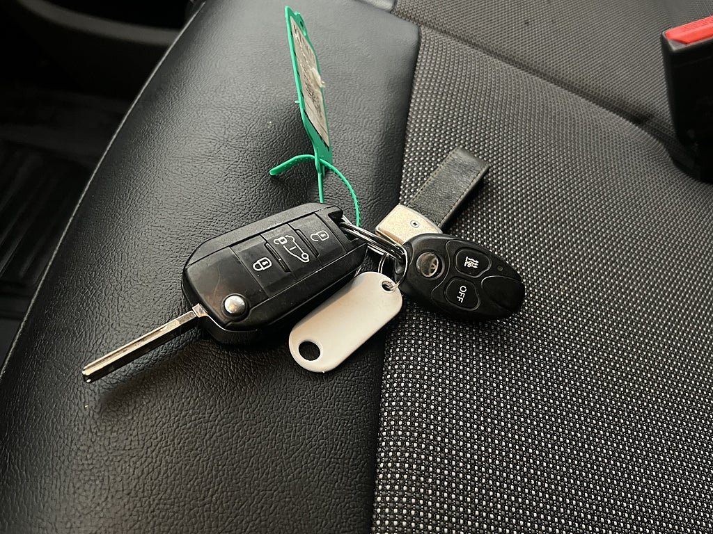 Vehicle Image 16