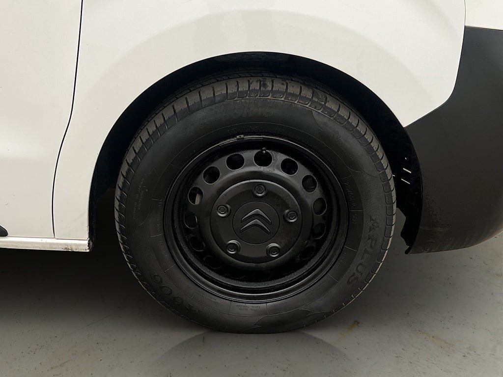 Vehicle Image 27