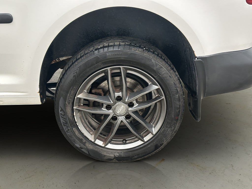 Vehicle Image 23