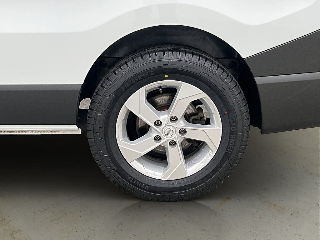 Vehicle Image 28