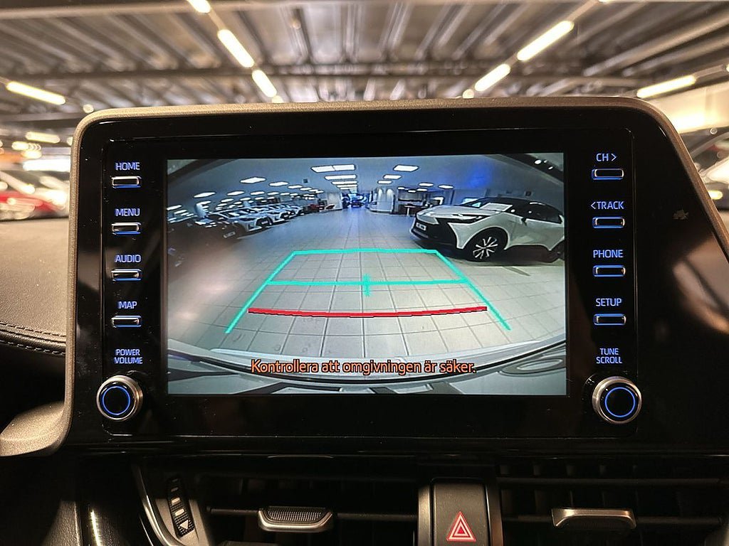Vehicle Image 12