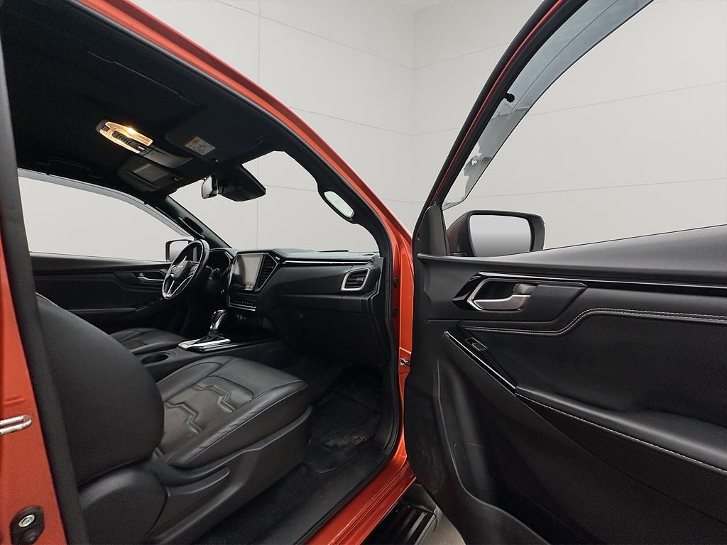 Vehicle Image 30