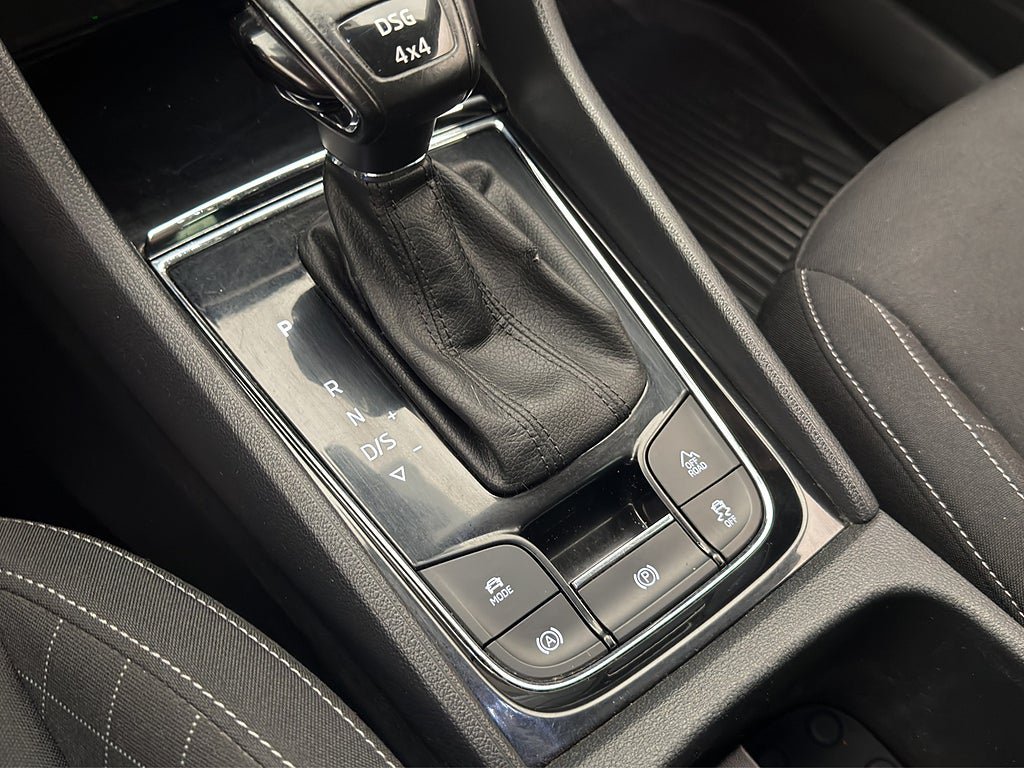 Vehicle Image 22