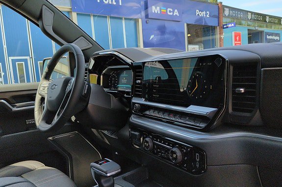 Vehicle Image 17