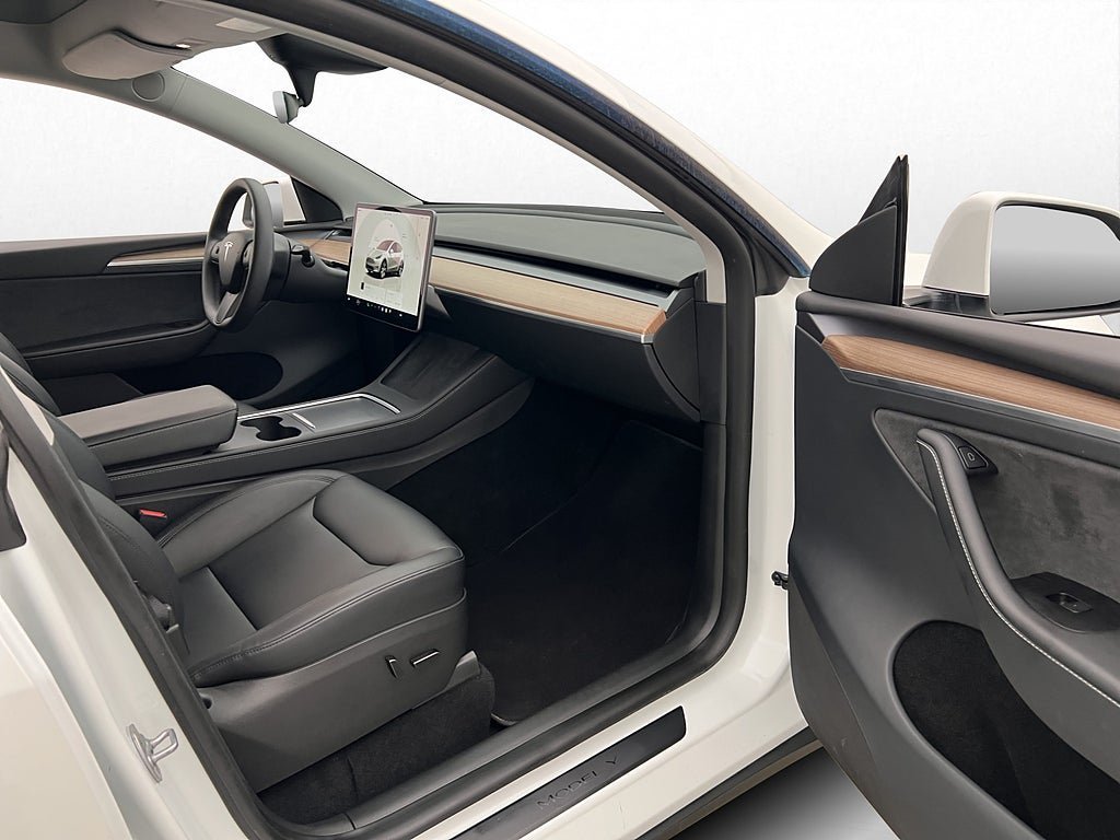 Vehicle Image 18