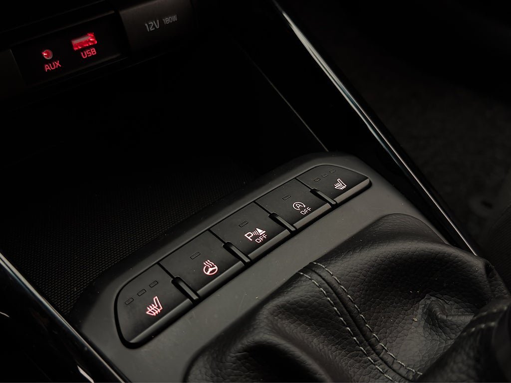 Vehicle Image 23