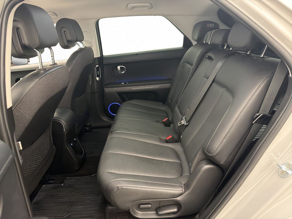 Vehicle Image 17