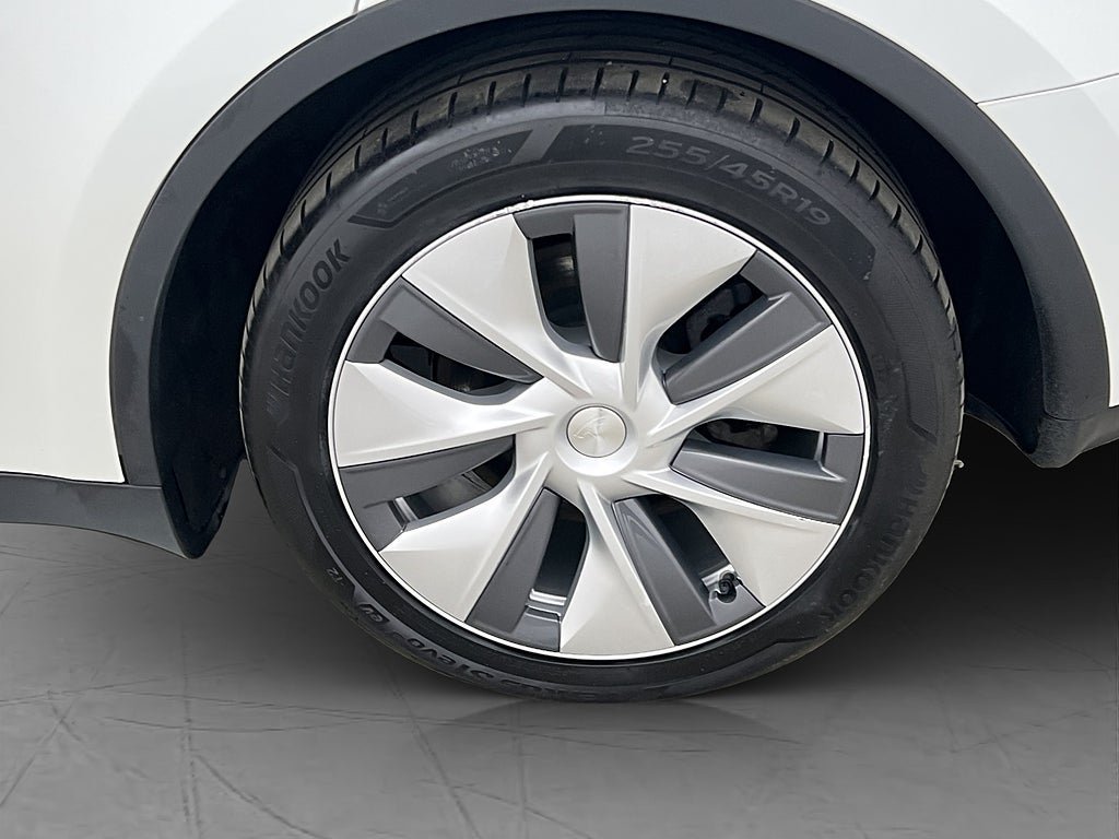 Vehicle Image 35