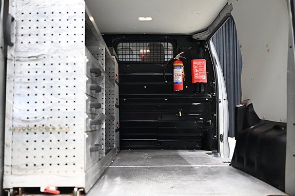 Vehicle Image 13