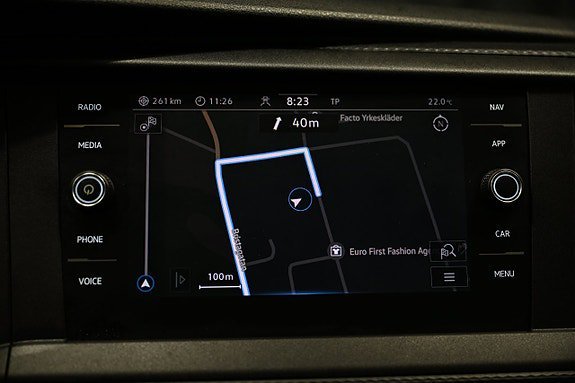 Vehicle Image 25
