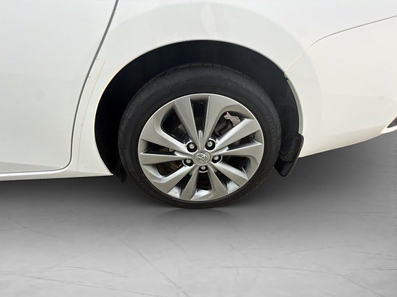 Vehicle Image 30