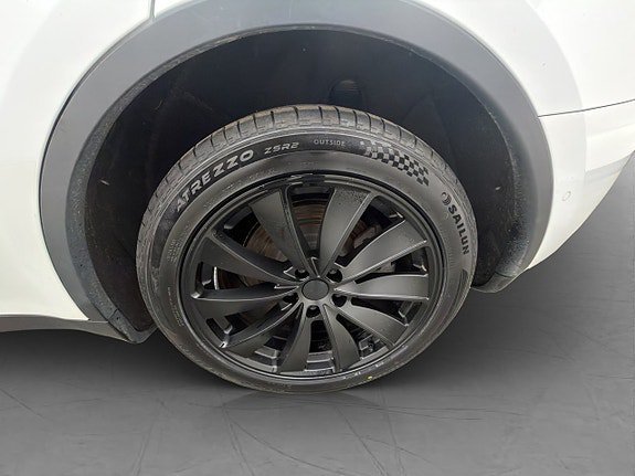 Vehicle Image 33
