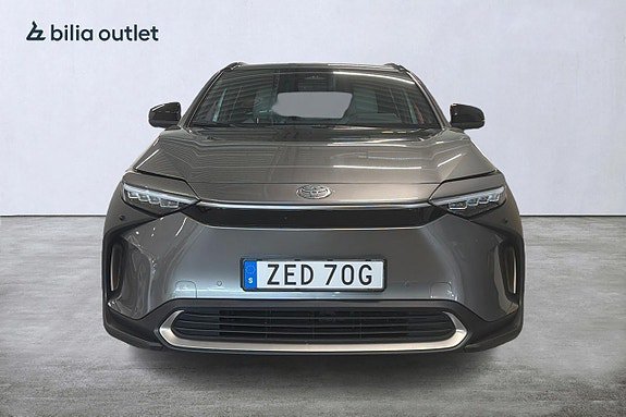 Vehicle Image 8