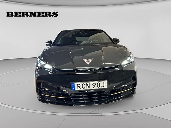 Vehicle Image 8
