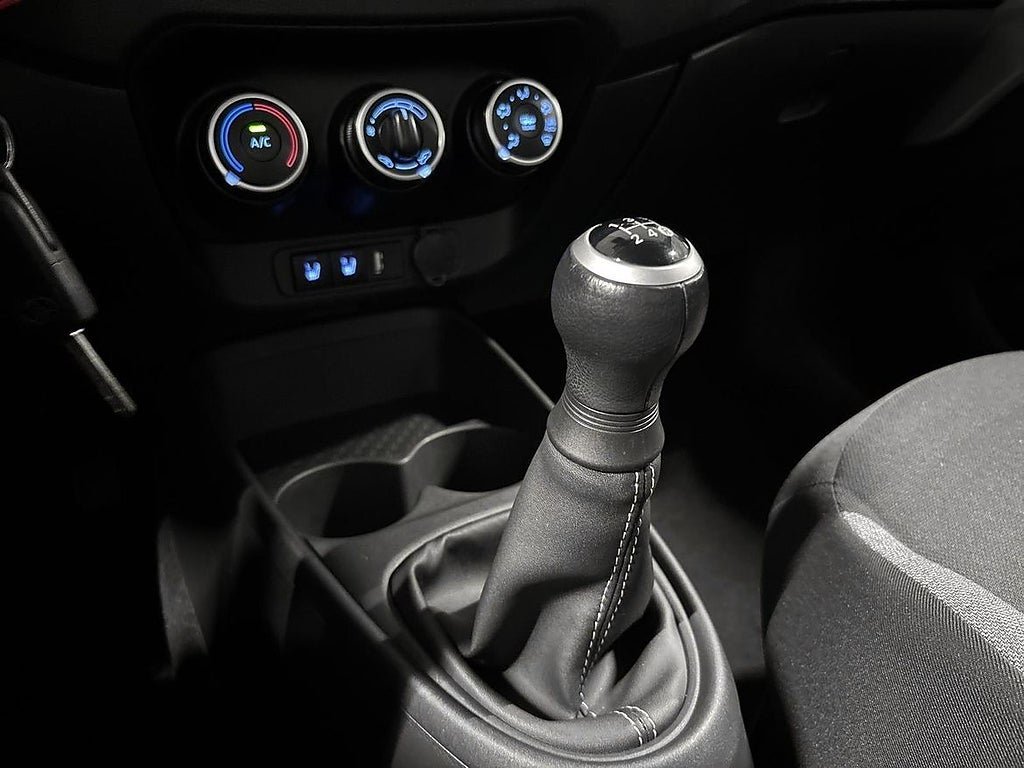 Vehicle Image 18
