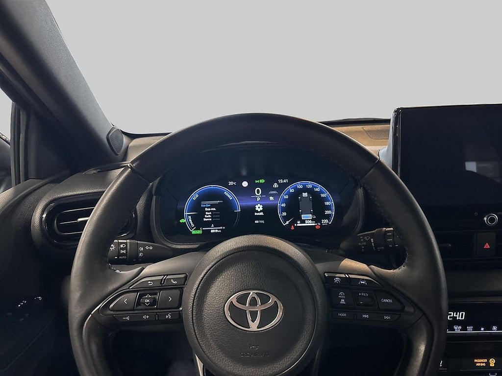 Vehicle Image 14