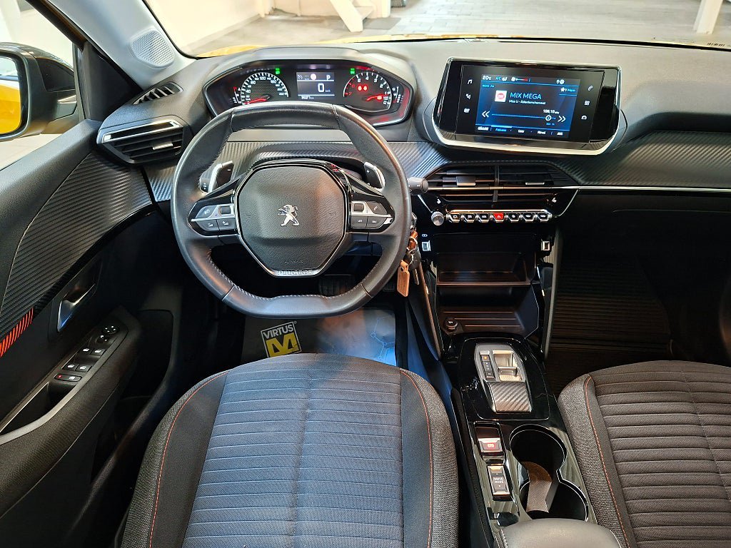 Vehicle Image 12