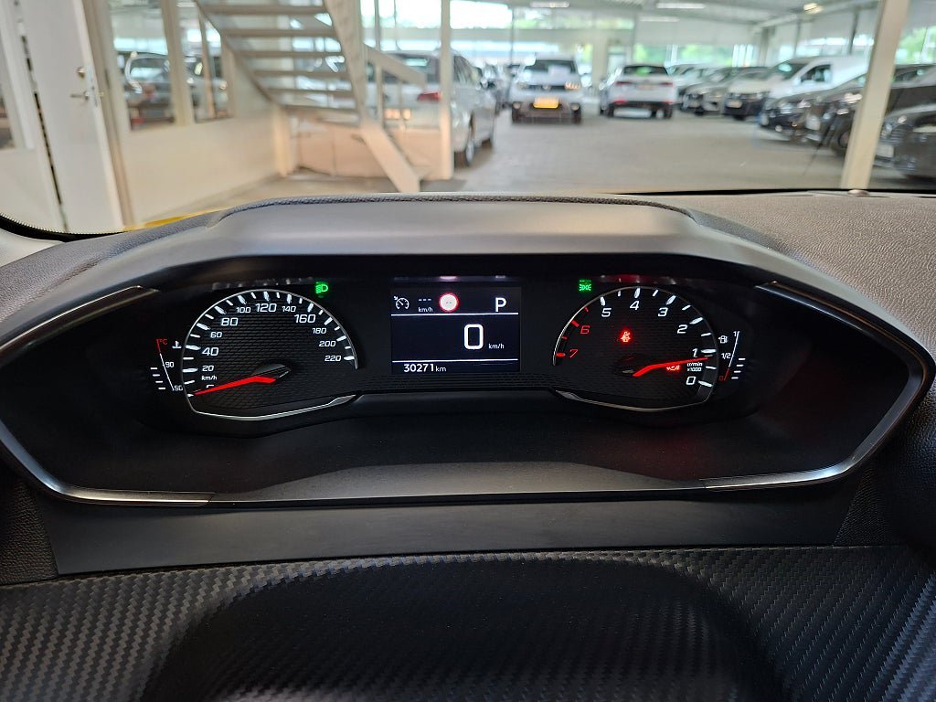 Vehicle Image 17