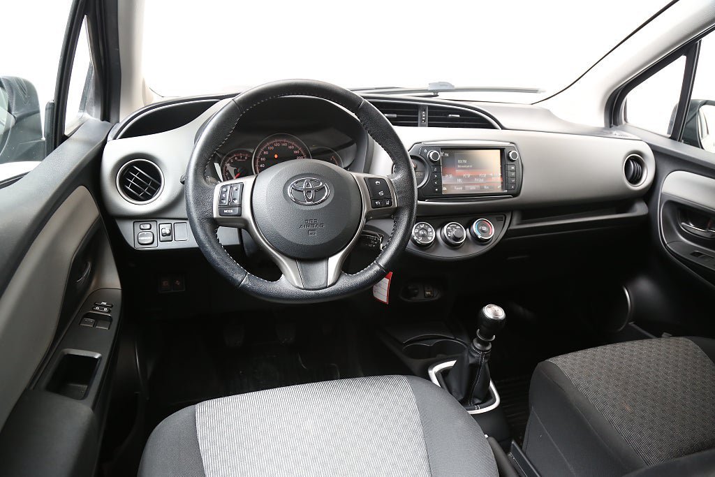 Vehicle Image 14