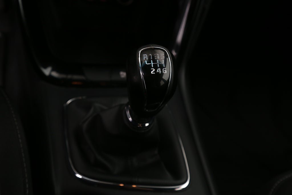 Vehicle Image 23