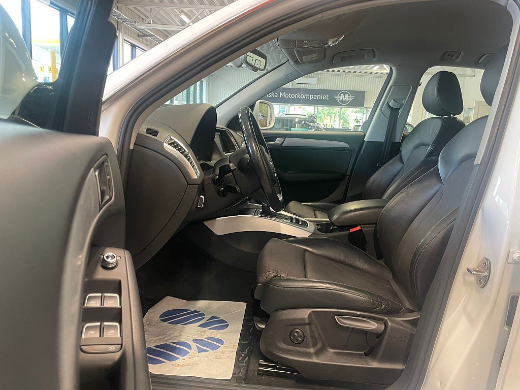 Vehicle Image 9