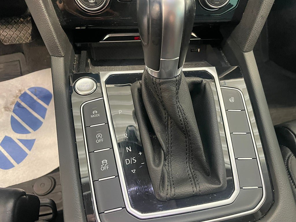 Vehicle Image 26