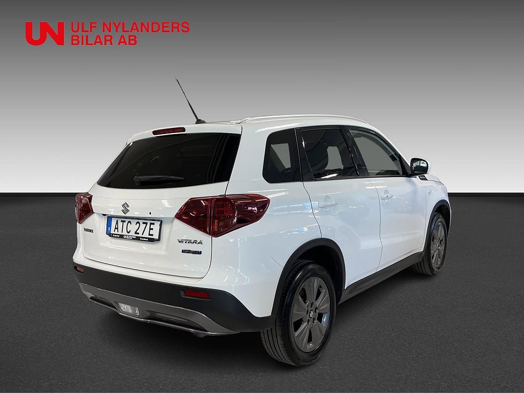 Vehicle Image 4