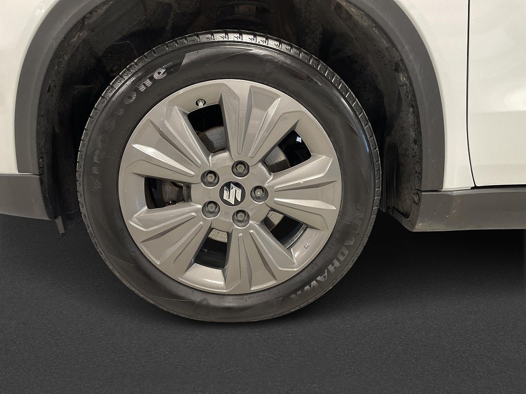 Vehicle Image 15
