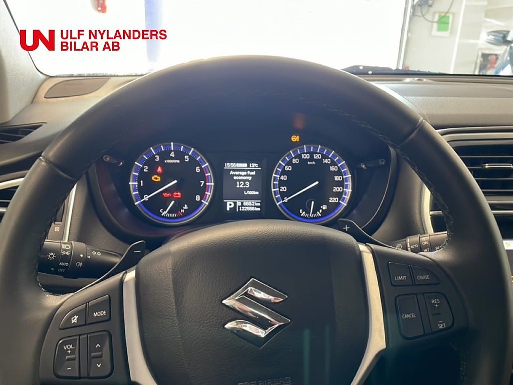 Vehicle Image 14