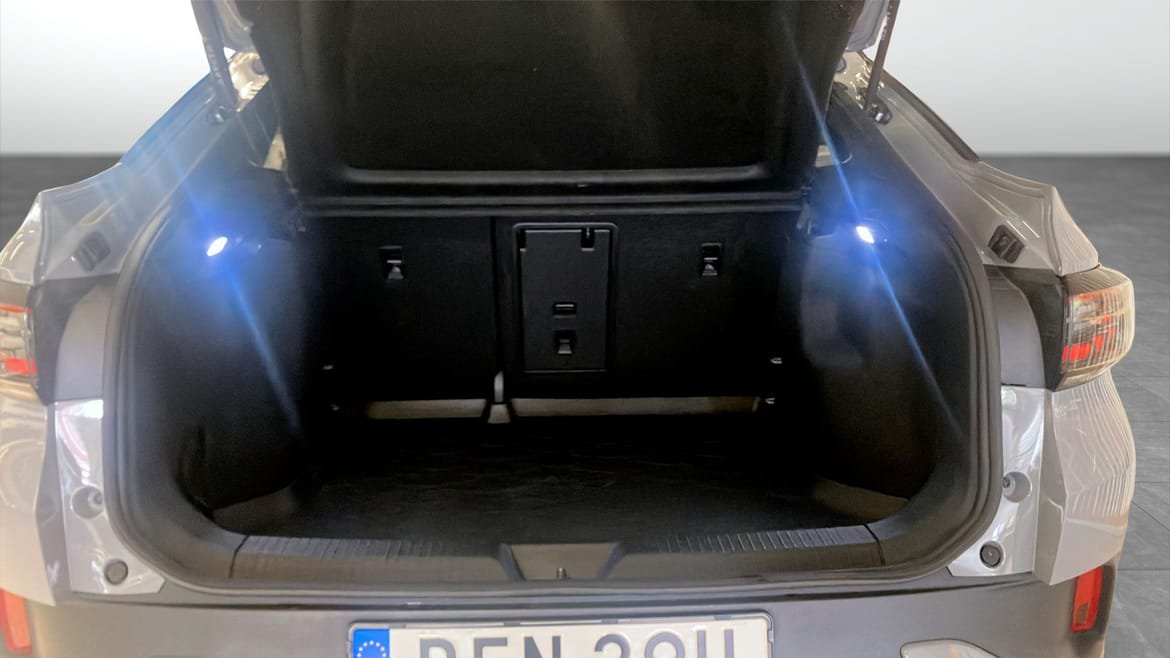 Vehicle Image 12