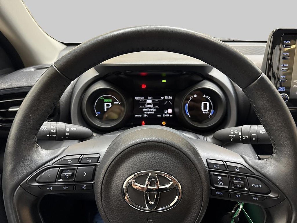 Vehicle Image 15