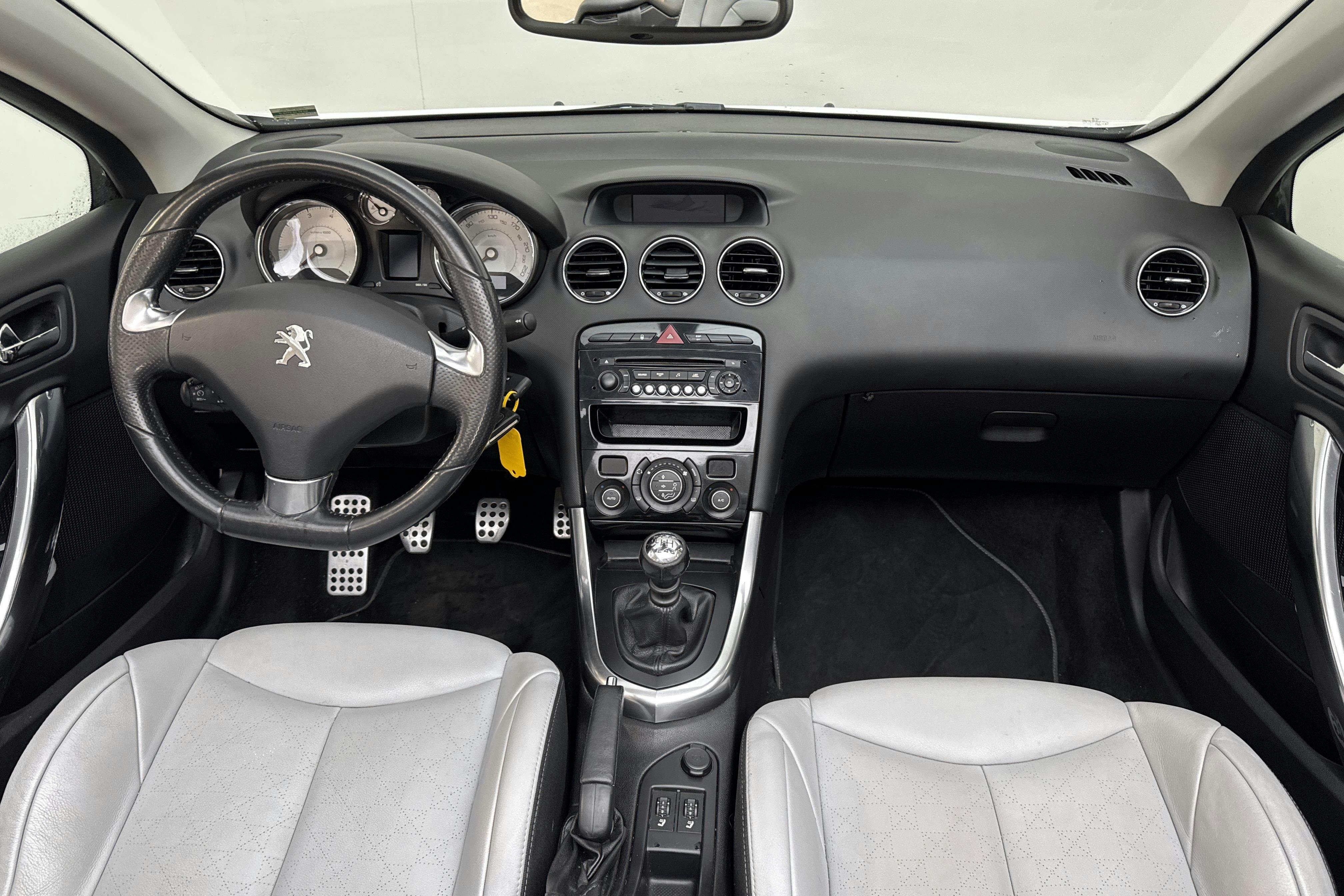 Vehicle Image 11