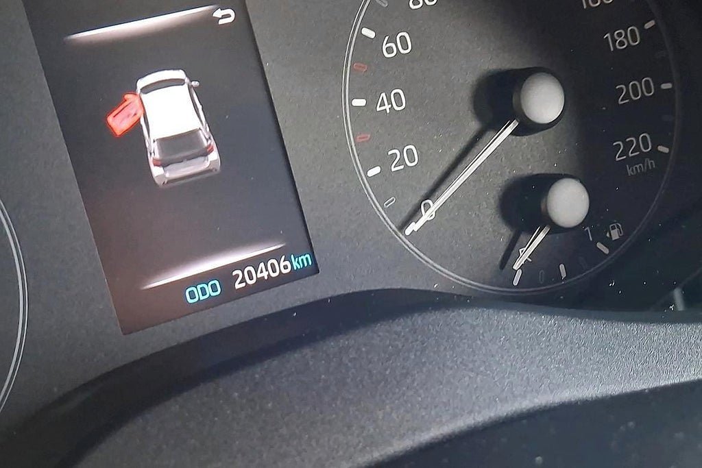 Vehicle Image 14