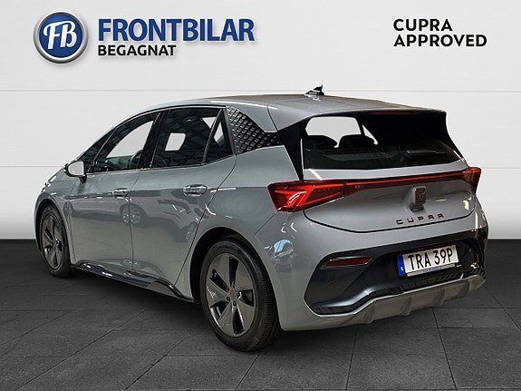 Vehicle Image 8