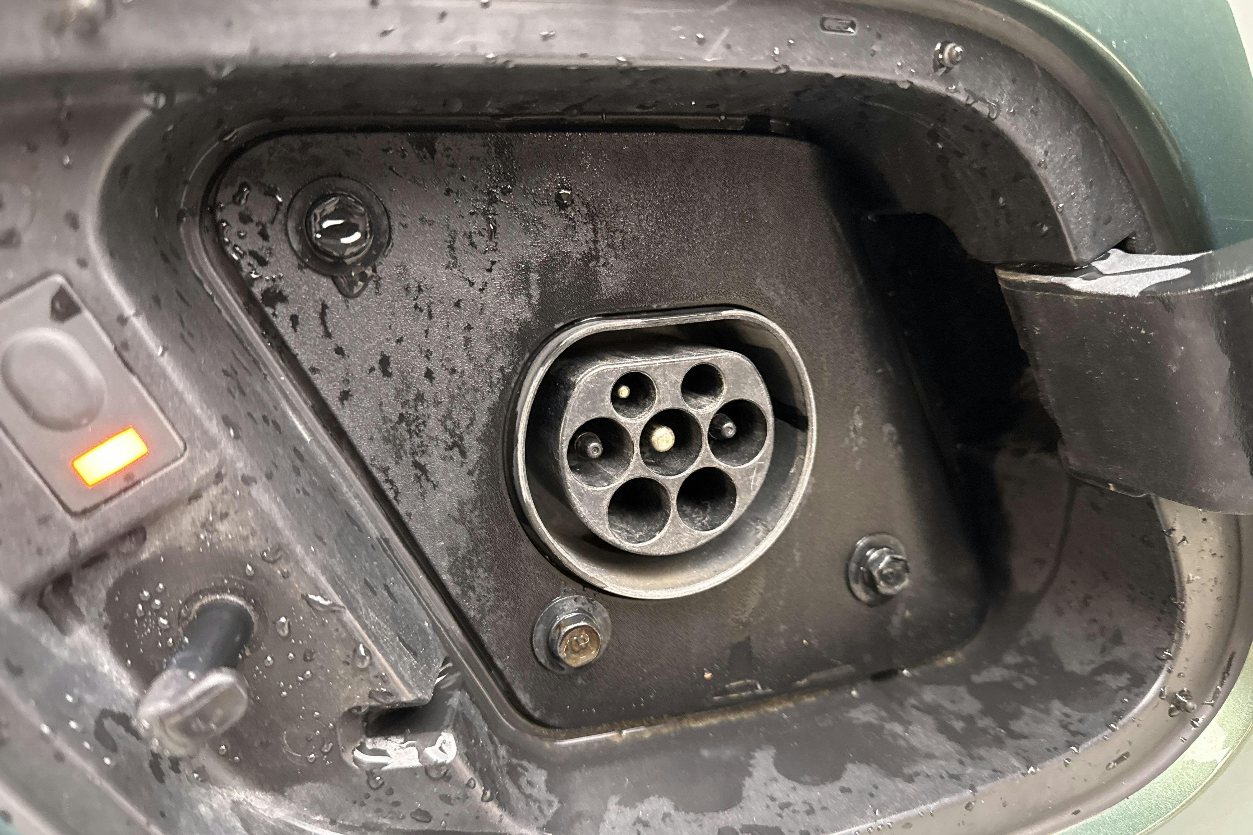 Vehicle Image 13