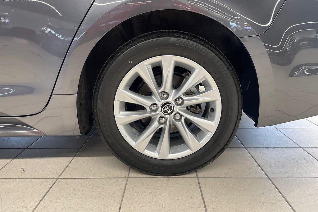 Vehicle Image 17