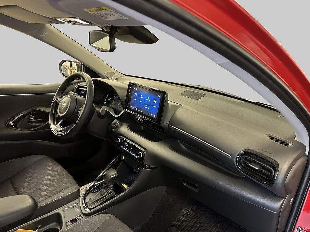 Vehicle Image 9