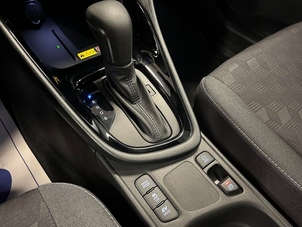 Vehicle Image 17