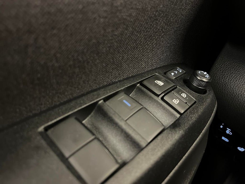 Vehicle Image 23