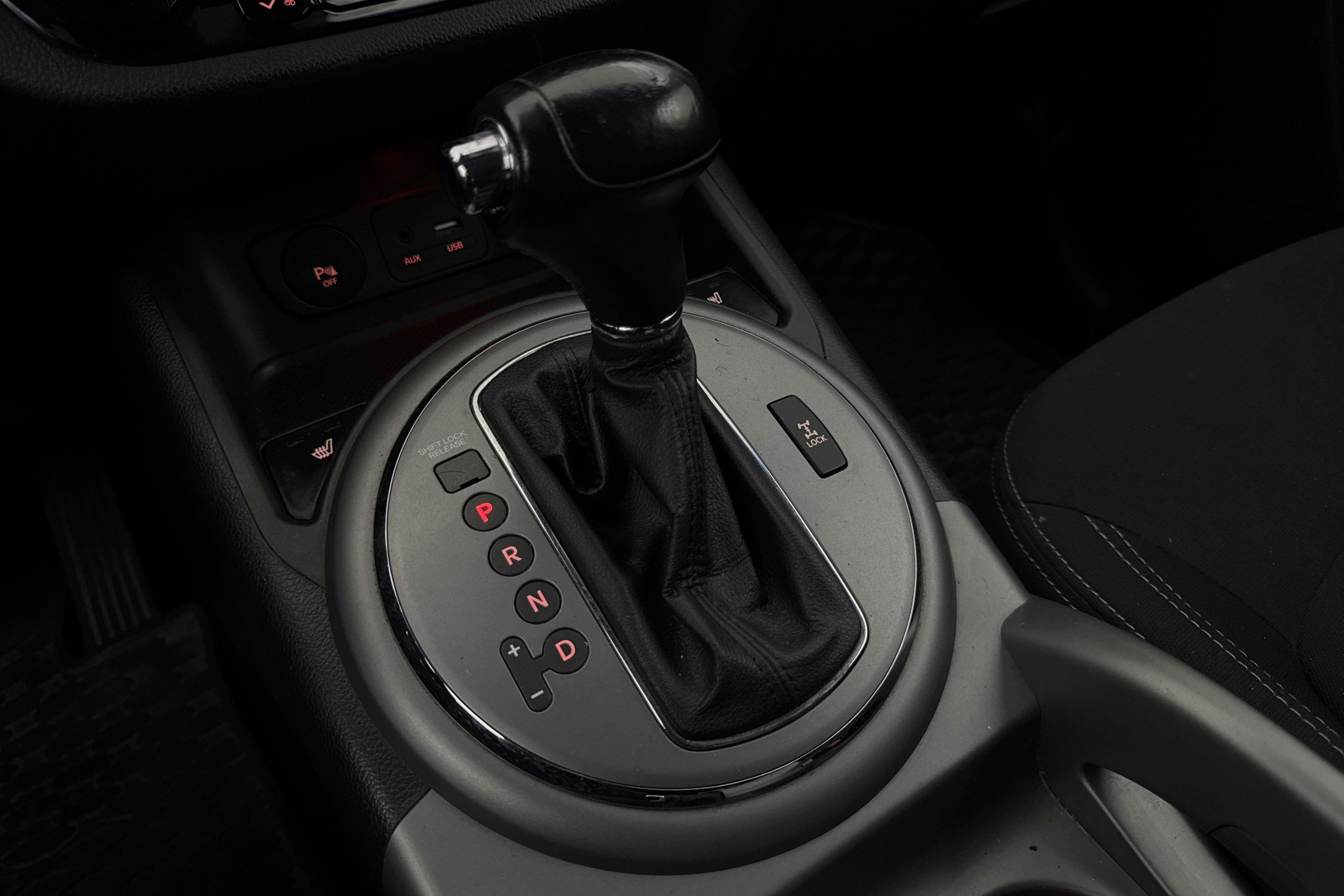 Vehicle Image 12