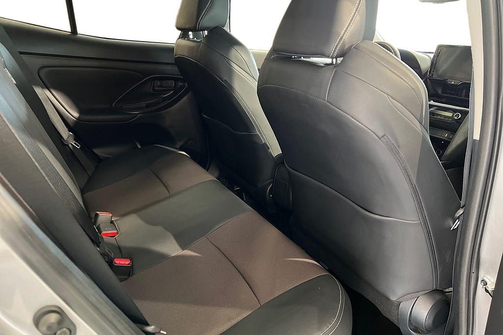 Vehicle Image 9