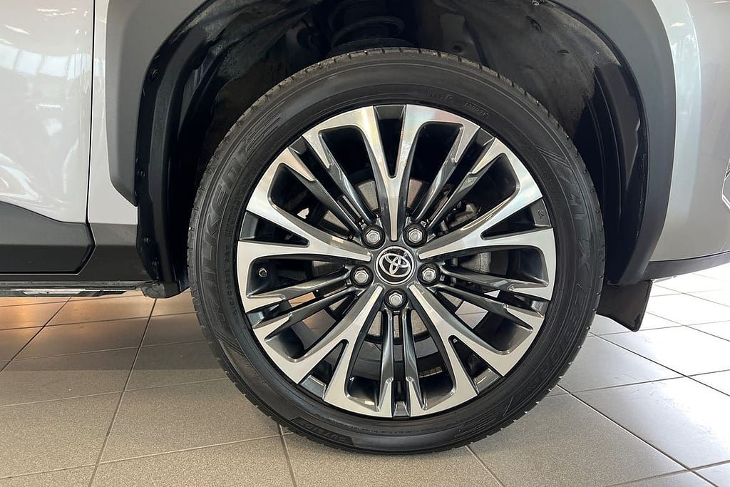 Vehicle Image 17