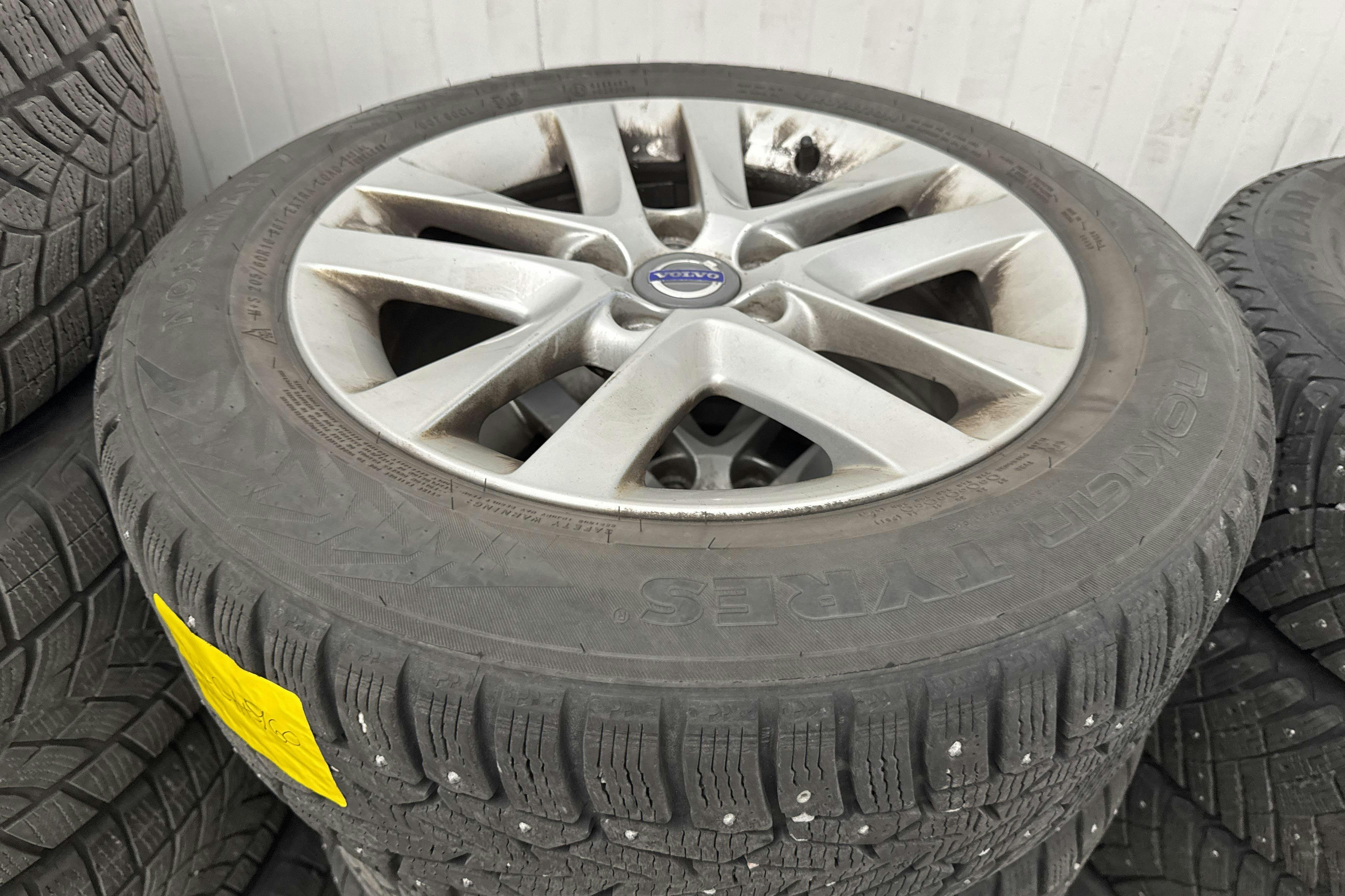 Vehicle Image 15
