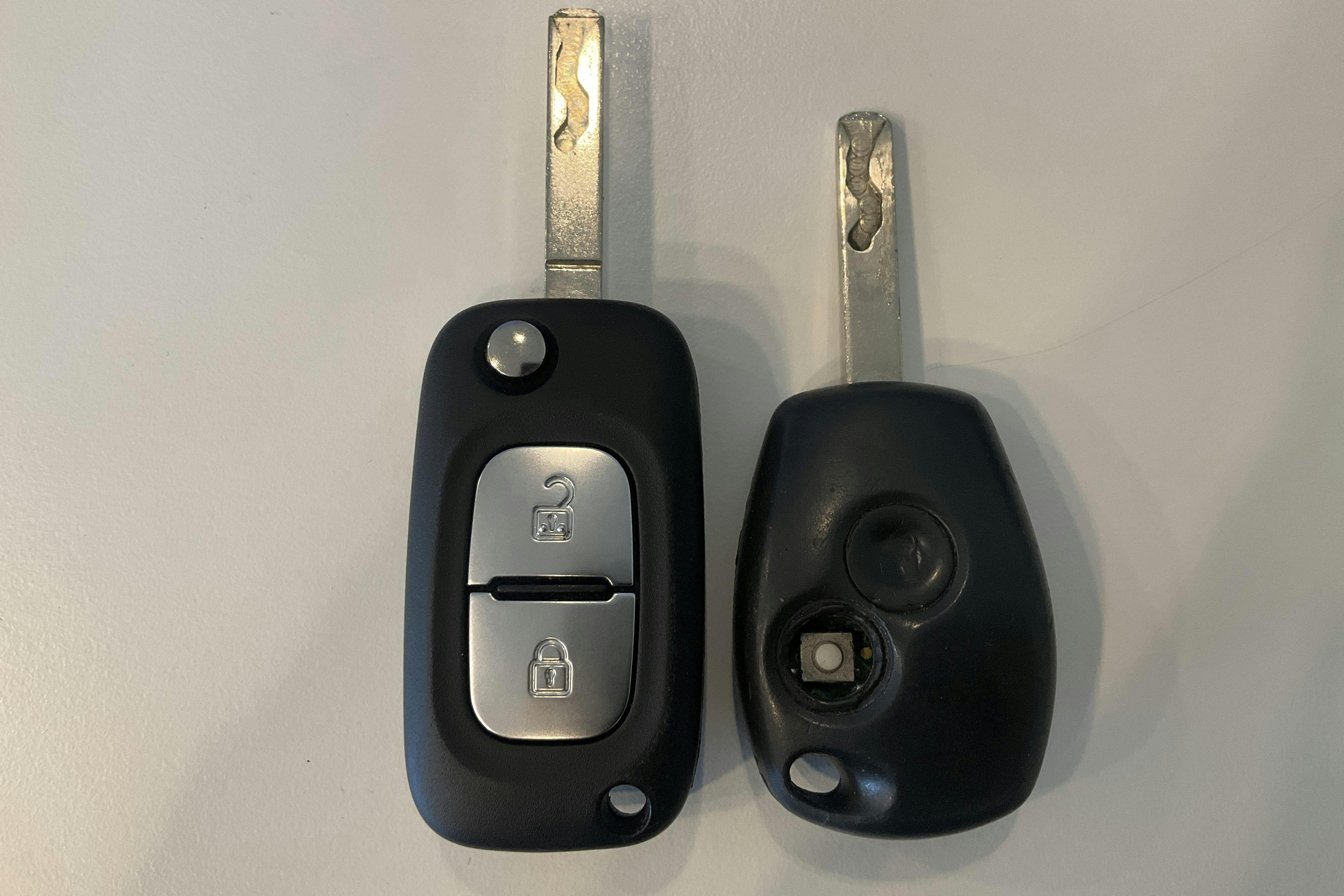 Vehicle Image 16