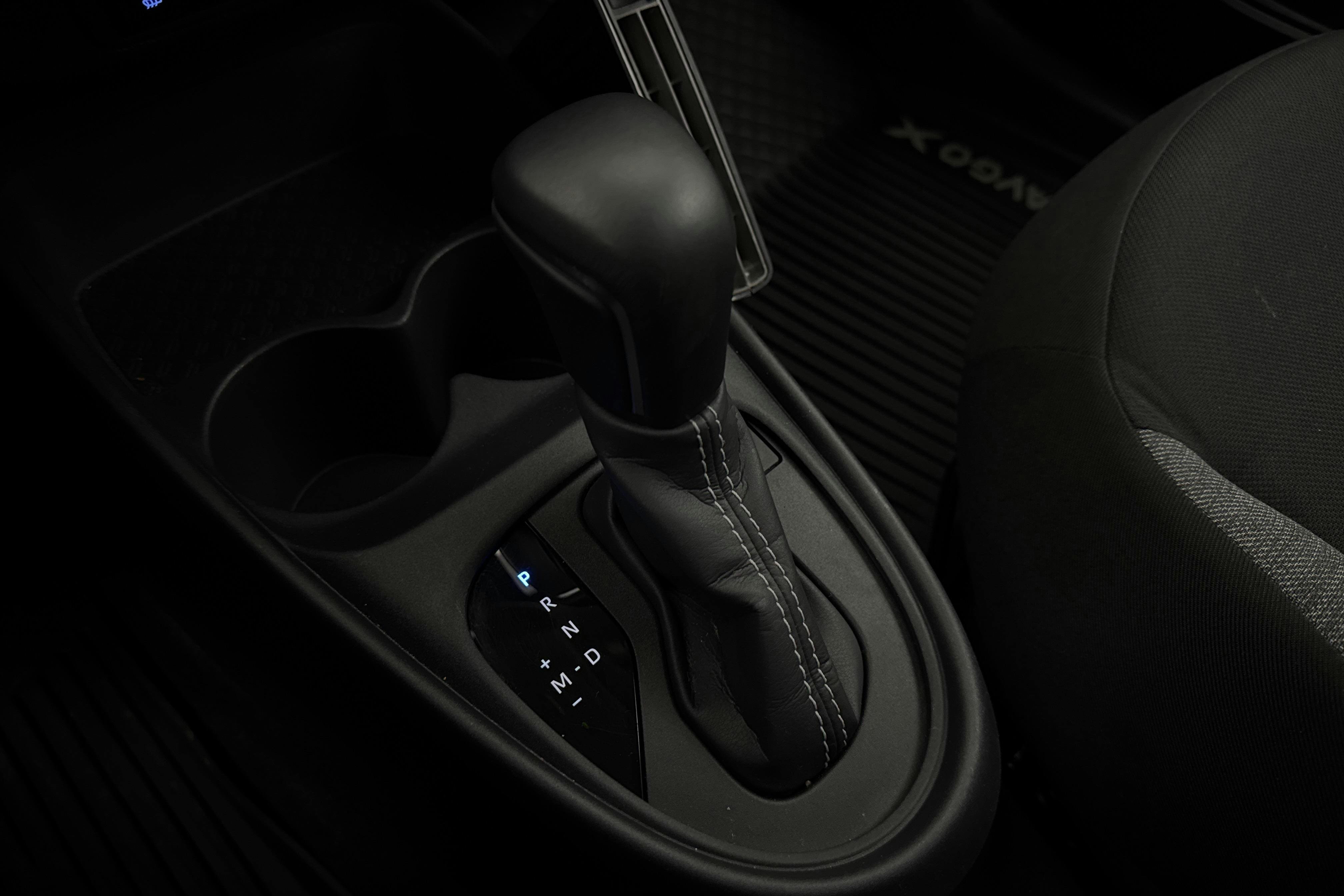 Vehicle Image 13