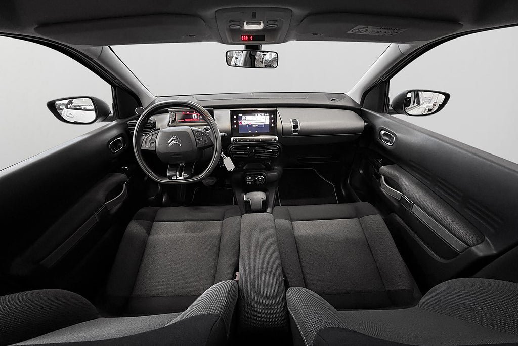 Vehicle Image 14